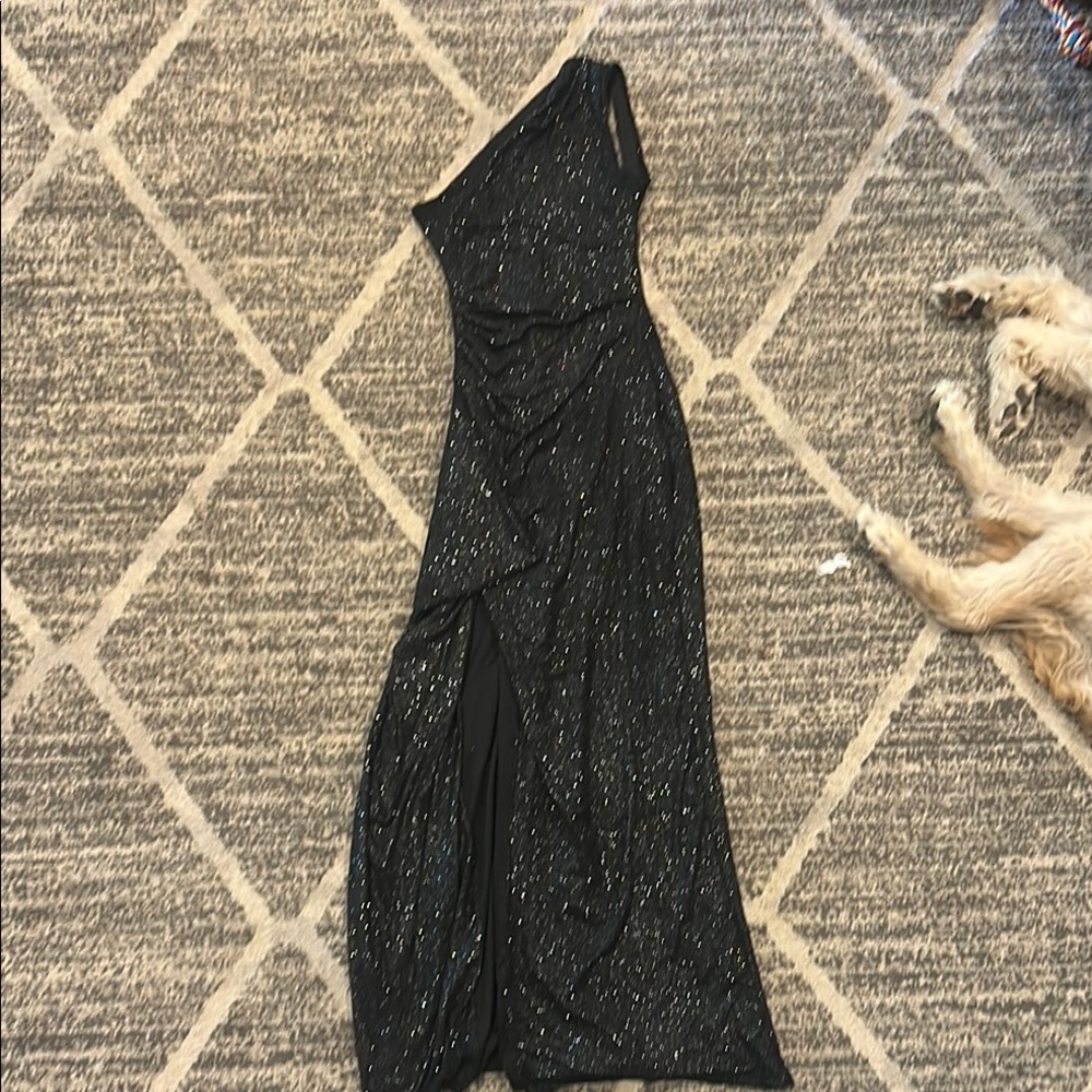 Elegant Black One-Shoulder Dress